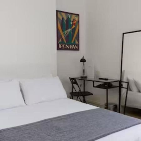 Stylish Double Room In City Centre - Shared Bathroom - Parking เพรสตัน ภายนอก รูปภาพ
