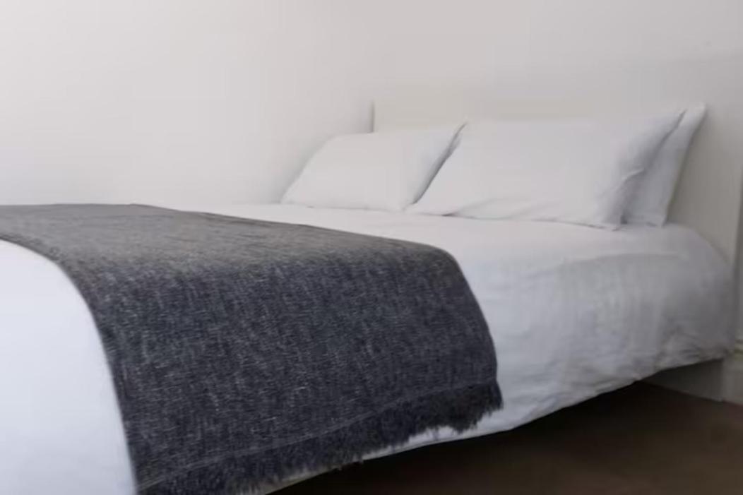 Stylish Double Room In City Centre - Shared Bathroom - Parking เพรสตัน ภายนอก รูปภาพ